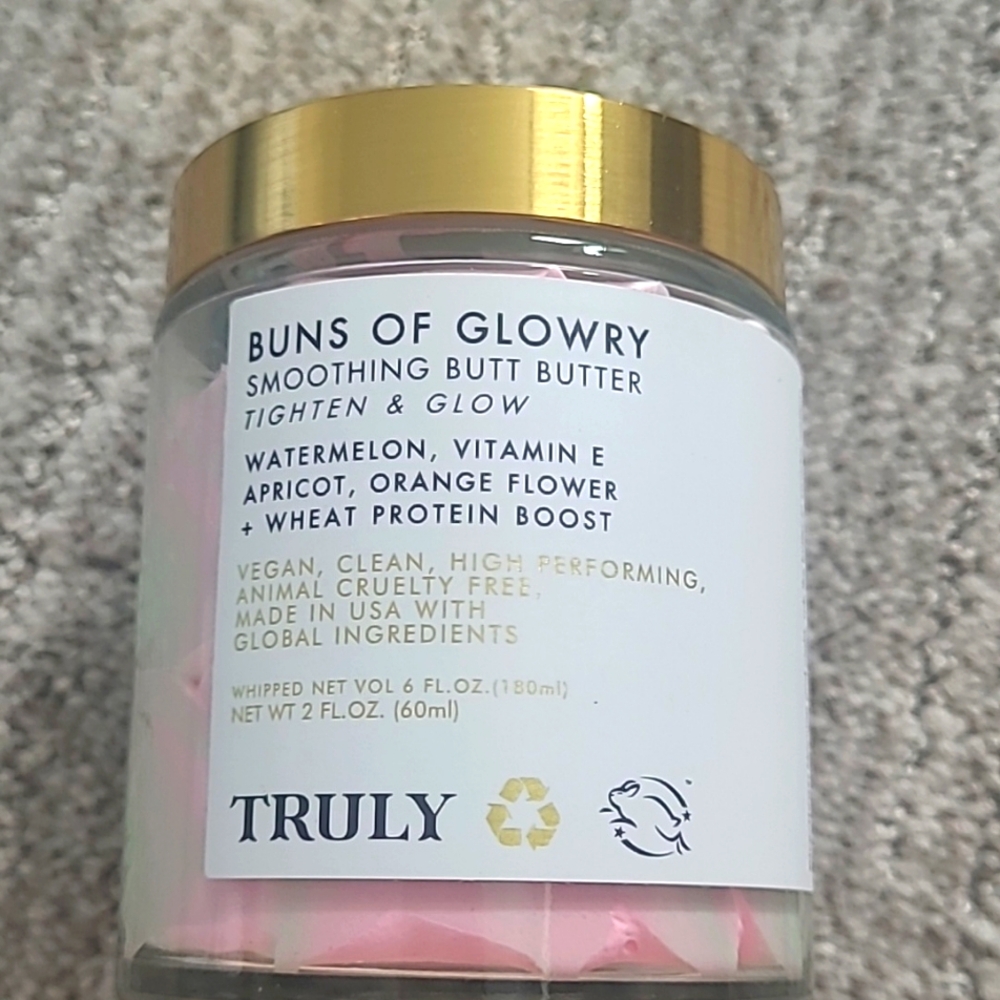 TRULY Buns of Glowry Smoothing Butt Butter